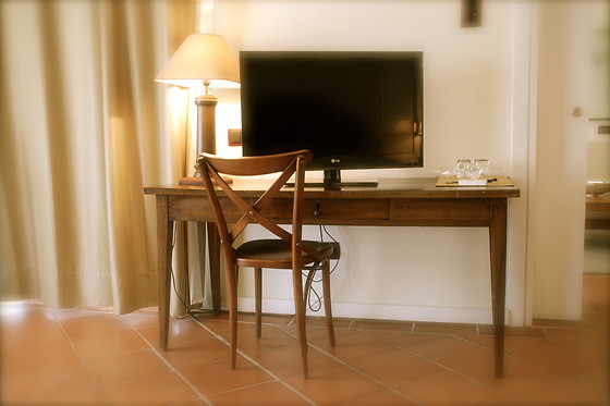 Dos noches con desayunos para 2 adultos y 1 niño en Hotel Cigarral El Bosque***** en Toledo