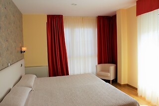Una noche en habitación superior con desayuno para 2 en Hotel Playa de Laxe*** en Laxe (A Coruña)