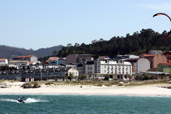 Una noche en habitación superior con desayuno para 2 en Hotel Playa de Laxe*** en Laxe (A Coruña)