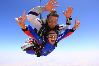 Salto en paracaídas en Lillo (Toledo)