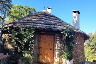 Dos noches en chozo grande para 4 en Los Chozos de Cazalla en Cazalla de la Sierra (Sevilla)