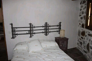 Dos noches en chozo pequeño para 2 en Los Chozos de Cazalla en Cazalla de la Sierra (Sevilla)