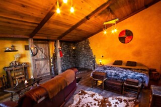 Una noche en la posada con actividad para 2 en El Descanso de Odín en El Boalo (Madrid)
