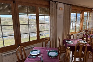 Dos noches con desayunos para 4 en Hotel Pico Espiguete** en Alba de los Cardaños (Palencia)