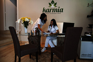 Una clase de pilates o yoga para 2 en Karmia en Córdoba