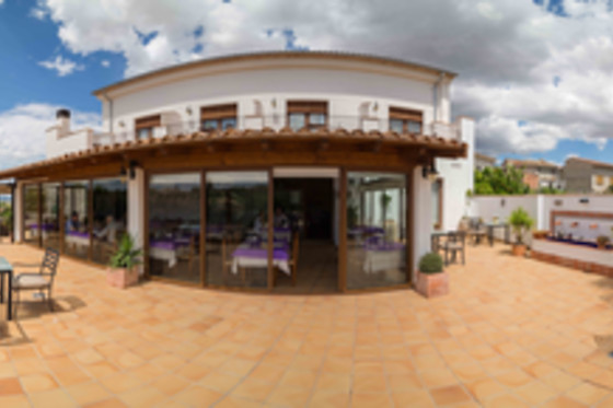 Dos noches con cenas para 2 en Hotel Torres de Somo**** en Cantabria