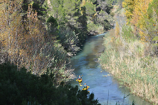Descenso por aguas tranquilas en Cofrentes (Valencia)