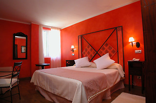 Dos noches con cenas para 2 en Hotel Torres de Somo**** en Cantabria