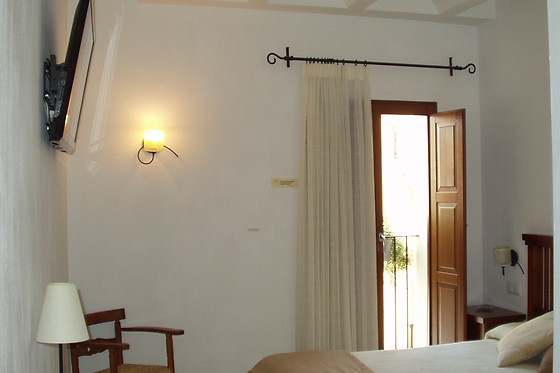 Dos noches con cenas para 2 en Hotel Torres de Somo**** en Cantabria