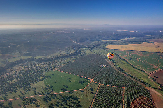 Un vuelo en globo para 1 adulto y 1 niño en Gloobo en Guadix (Granada)