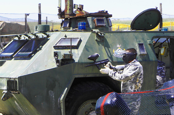 Una partida de paintball con 200 bolas para 2 en Paintball en Action Live en Collado Villalba (Madrid)