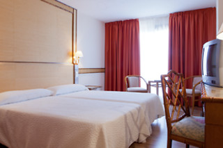 Dos noches con cenas para 2 en Hotel Intur Orange****  en Benicássim (Castellón)