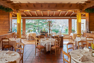Una comida o cena para 2 en Hotel Grèvol Spa**** en Llanars (Girona)