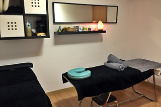 Una manicura y pedicura para 2 en Beauty Wellness Center Sants en Barcelona