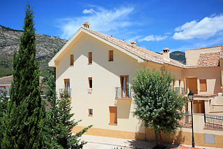 Dos noches para 2 adultos y 2 niños en Apartamentos Rurales Campillo en Cazorla (Jaén)