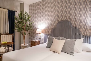 Dos noches con desayunos para 2 adultos y 1 niño en Hotel Palacio de los Salcedo**** en Baeza (Jaén)