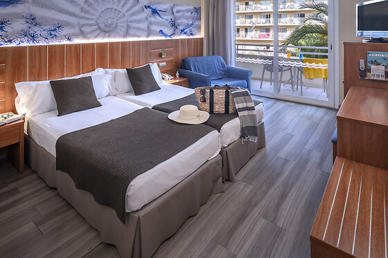 Dos noches con desayunos para 2 en Hotel GHT Aquarium & Spa**** en Lloret de Mar (Girona)