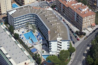 Dos noches con desayunos para 2 en Hotel GHT Aquarium & Spa**** en Lloret de Mar (Girona)