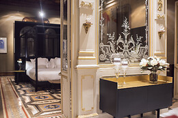 PALACIO SALVETTI SUITES