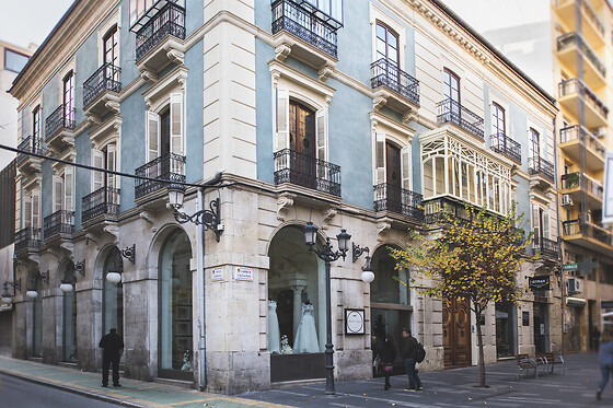 Una noche en suite con desayuno para 2 en Palacio Salvetti Suites**** en Alicante