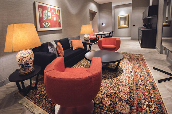 Una noche en suite con desayuno para 2 en Palacio Salvetti Suites**** en Alicante