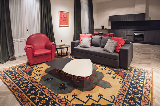 Una noche en suite con desayuno para 2 en Palacio Salvetti Suites**** en Alicante