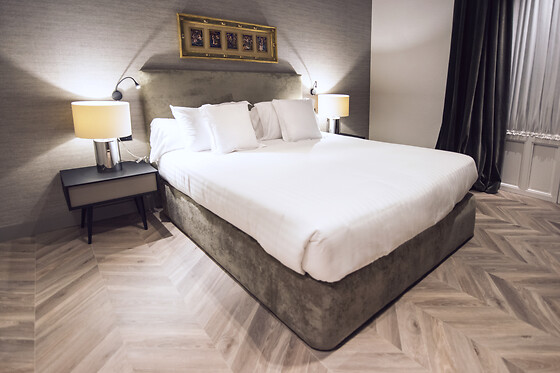 Una noche en suite con desayuno para 2 en Palacio Salvetti Suites**** en Alicante