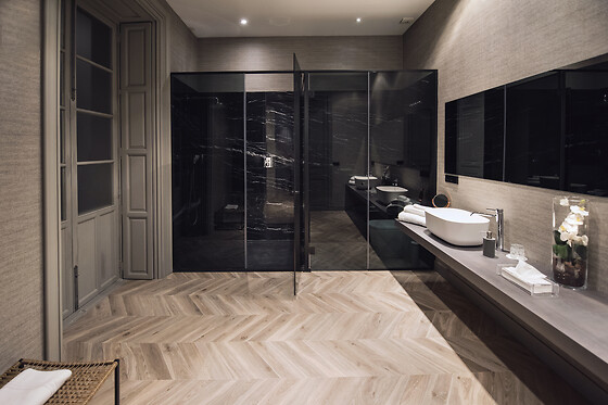 Una noche en suite con desayuno para 2 en Palacio Salvetti Suites**** en Alicante