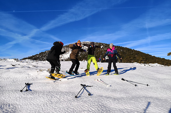 Raquetas de nieve, construcción de iglú y trineo en Sierra Nevada (Granada)