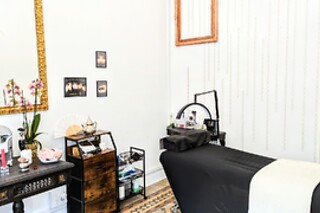 Una pedicura para 1 en Mirik Beauty en Barcelona