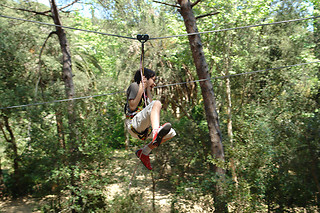 Circuito de aventura entre los árboles en Arenys de Munt (Barcelona)
