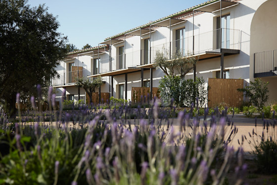 Hotel Mas Lazuli en Pau (Girona)