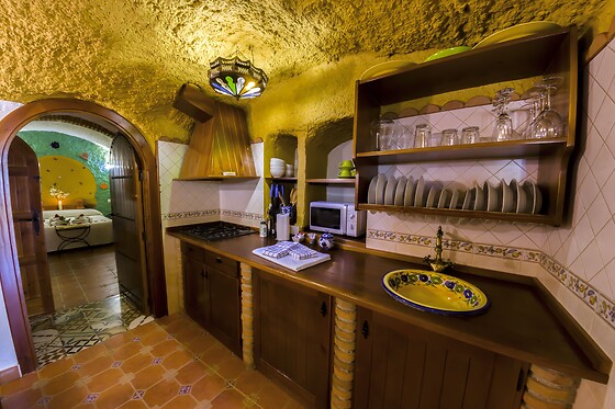 Dos noches en casa cueva suite con jacuzzi para 2 en Casas Cueva Cazorla en Hinojares (Jaén)