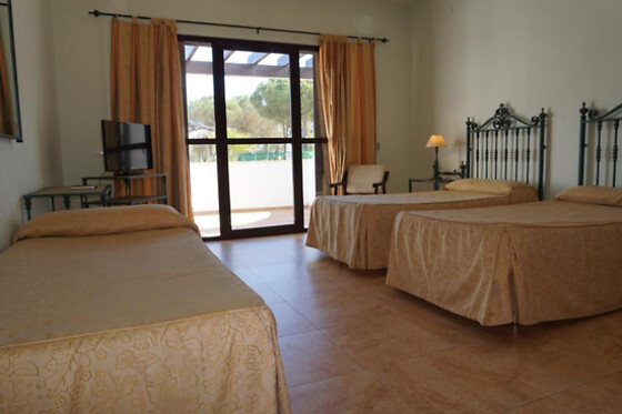 Una noche con desayuno para 2 en Complejo turístico rural Nazaret de Moguer en Moguer (Huelva)