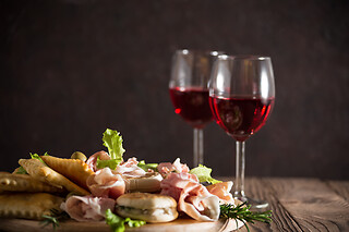 Tapas y vinos