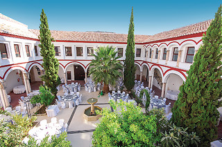 Una noche con desayuno para 2 en Hotel Hospedería San Francisco** en Priego de Córdoba (Córdoba)
