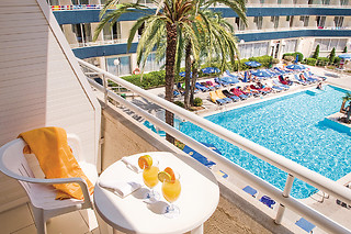 Dos noches con desayunos para 2 en Hotel GHT Aquarium & Spa**** en Lloret de Mar (Girona)