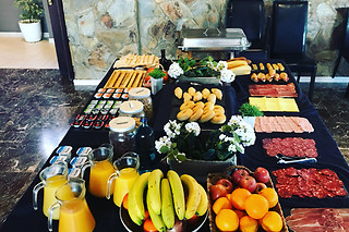 Una noche con experiencia bienestar para 2 en Hotel Petit Mirador*** en Torrelles de Llobregat (Barcelona)