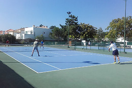 ESCOLA DE TÉNIS CASAS DE AZEITÃO